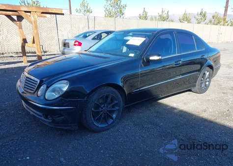 2005 Mercedes-Benz E 320 z USA, uszkodzony, nr VIN WDBUF65J15A633756